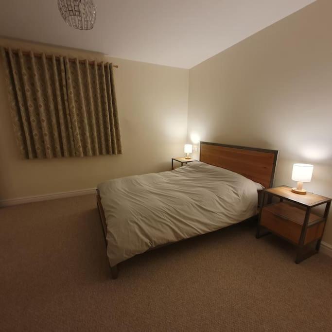 Churstonbnb, Private Flat Within Family Home, Bolton Lostock Exterior foto